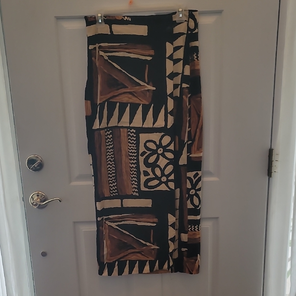 Geometric Print Midi Skirt